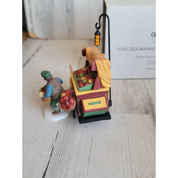 Dept 56 58130 Chelsea market fruit vendor village accessory Xmas - Picture 5 of 7